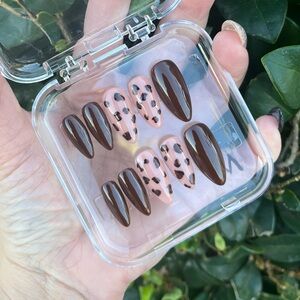 Chocolate Cheetah – Glossy Brown & Nude Leopard Press-On Set